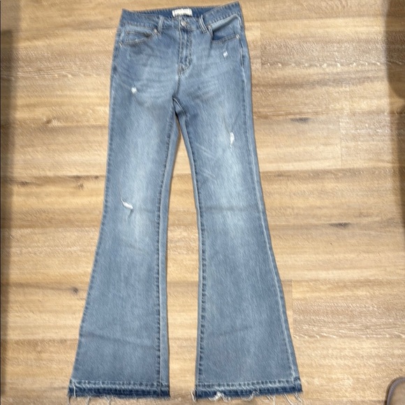 Harper Heritage Size 27 Francesca's Collections  Flare Denim Distressed Details - Picture 1 of 9